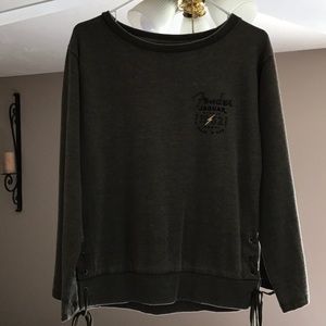 XS Lucky Brand Sweater. Never worn